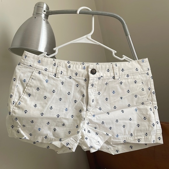 Uniqlo Blue/White Anchor Shorts - Picture 1 of 5
